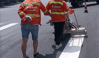 道路划线施工为什么会产生划痕？