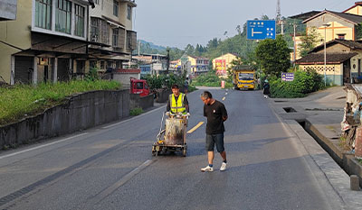 广安乡村道路交通标线施工