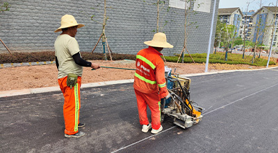 道路交通标线施工出现划痕怎么办？