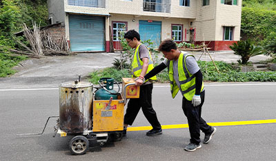 广安乡村道路交通标线施工